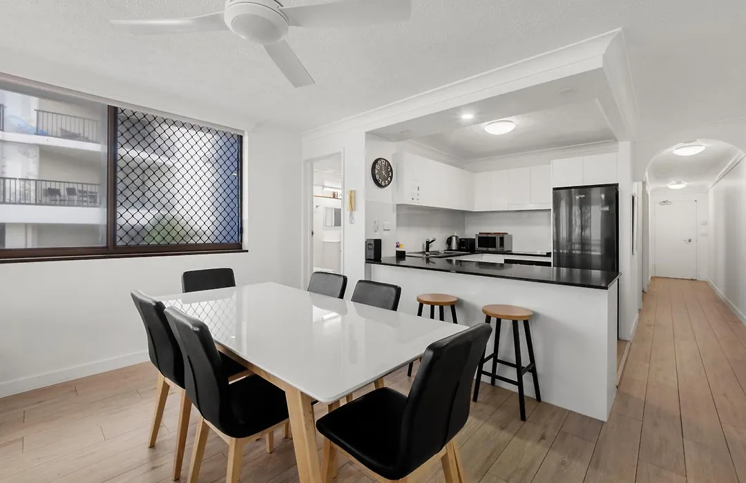 Aries Holiday Apartments-1